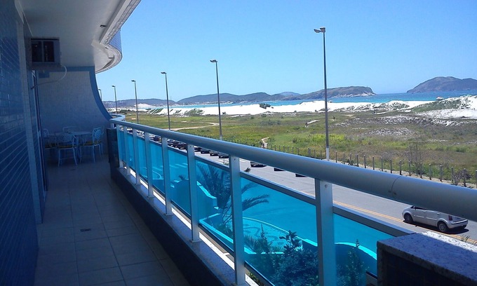 Algodoal Apartamento | Lujosas 4 suites con espacio gourmet y terraza frente al mar.