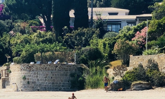 Rayol-Canadel-sur-Mer Casa | LUJOSA VILLA MODERNA 600M2, 8 BDR, HERMOSO JARDÍN, ACCESO DIRECTO A LA PLAYA