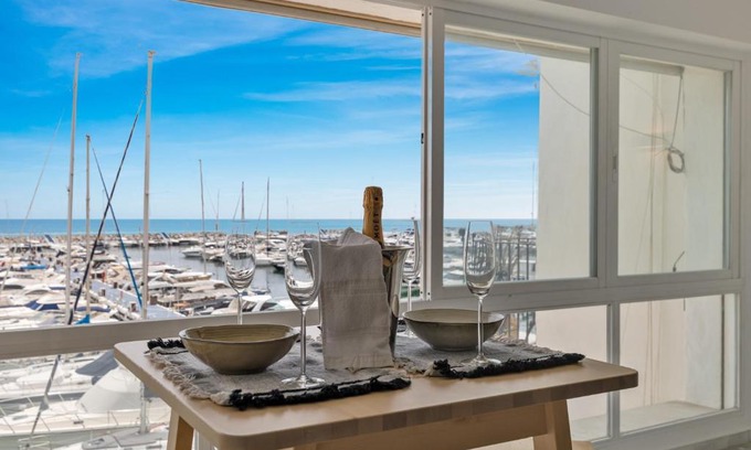 Puerto Banus Apartamento | luxurious frontline penthouse in puerto banus