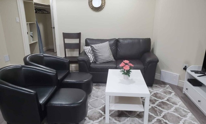 Southwest Edmonton Casa | LUXURIOUS FULLY PRIVATE TWO BEDROOMS ONE BATHROOM BASEMENT SUITE IN SW EDMONTON