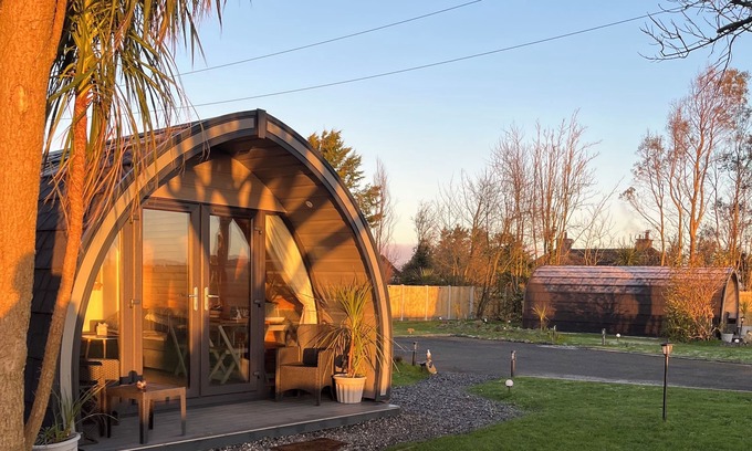 Bunmahon Cabina | Luxurious Glamping Pod on the Copper Coast with sauna barrel access.