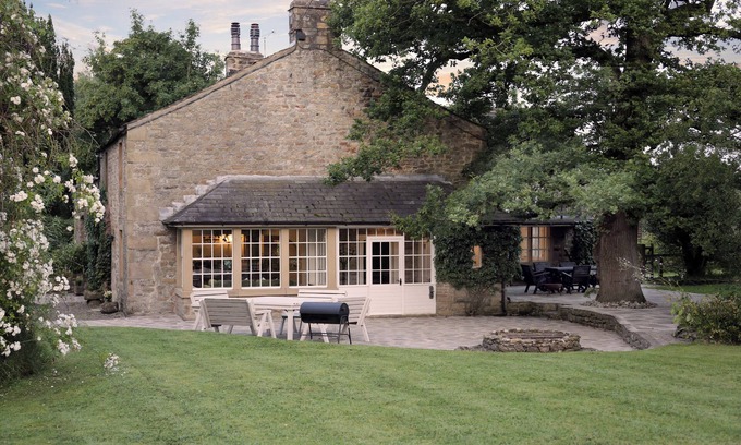 Fence Casa | Luxurious Grade II listed Country Farmhouse sleeping up to 12 guests