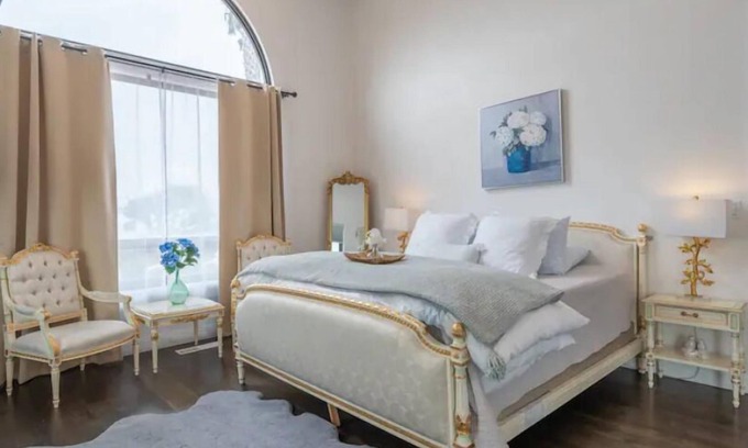 Elkhorn Casa | Luxurious guest house with Great Views of Monterey Bay