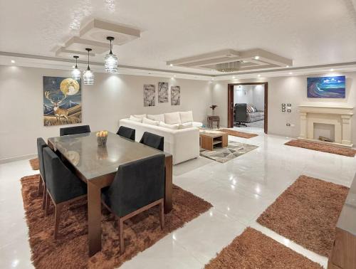 Heliopolis Apartamento | luxurious hidden gemstone 3BR APT in Helioplis