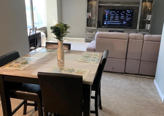 Detroit Apartamento | Luxurious High Rise Downtown Apartment With Tons Of Amenities