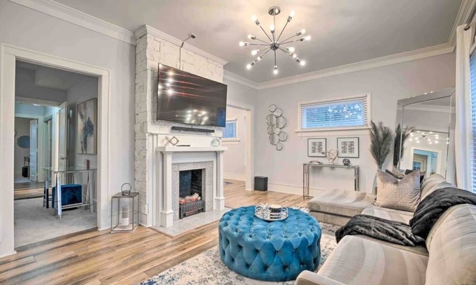Near East Columbus Condominio | Luxurious Historical Loft Unit B
