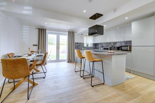 Birmingham Casa | Luxurious home for Long term Stays
