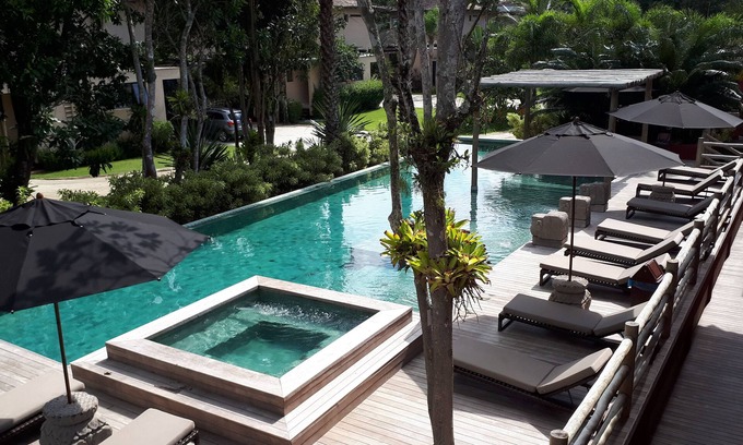 Maresias Condominio | Lujosa casa en condominio de alto estándar a 100 metros de la playa privada de la playa de Maresias.
