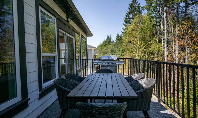 Lake Cowichan Apartamento | Luxurious Home in Lake Cowichan