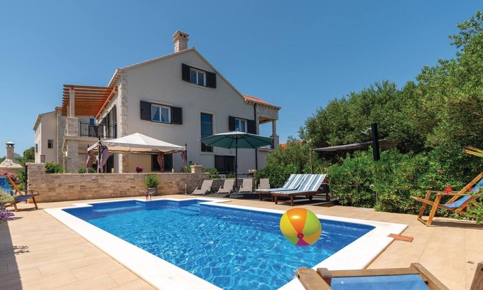 Lumbarda Casa | Casa de lujo en Lumbarda con sauna