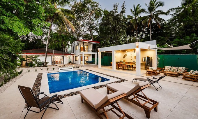 Palm Beach Estates Casa | Luxurious home with Pool...steps to Playa Grande beach and surf
