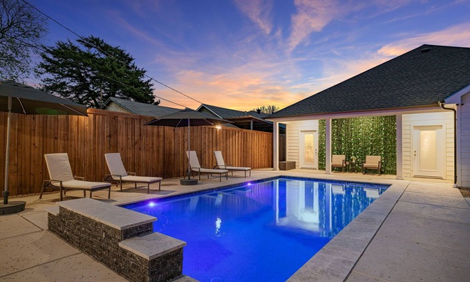 Oak Cliff Casa | Luxurious House 5 mins away from Bishop Arts District