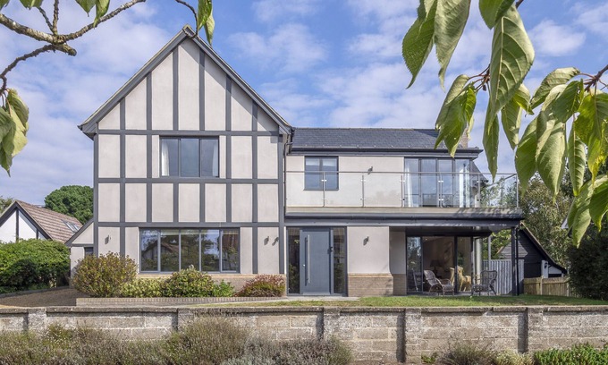 Thorpeness Cabaña | Luxurious house near beach with hot tub - Mallards