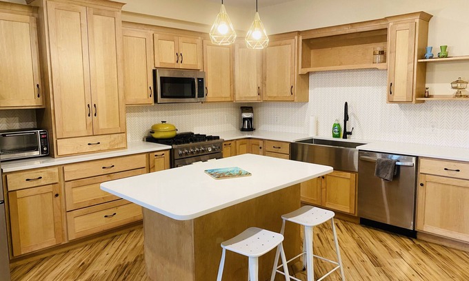 Lakewood Apartamento | Luxurious loft Apartment in the heart of Lakewood, NY
