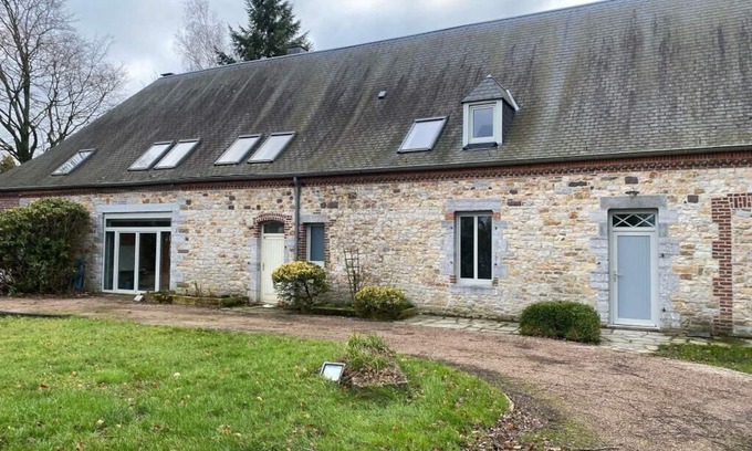 Momignies Casa | Luxurious loft near Chimay with pool table, table soccer, darts, arcade cabinet
