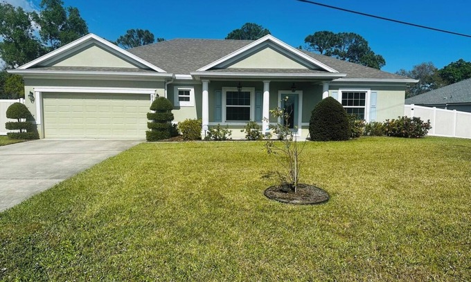 White City Casa | Luxurious Master Suite Retreat with Private Attached Bathroom in Port St Lucie