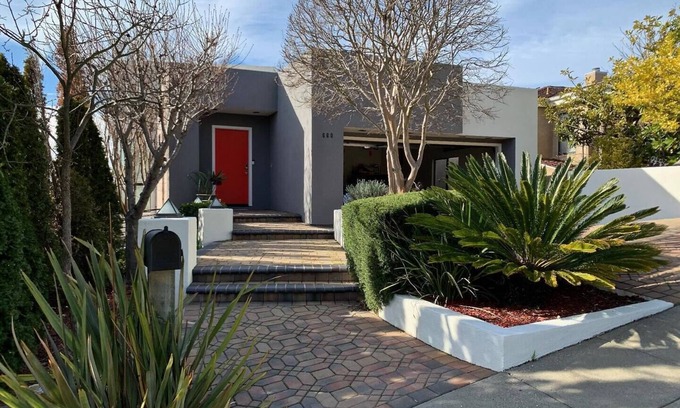 Piedmont Casa | Lujoso y moderno 3 habitaciones / 2. Casa de 5 baños con magníficas vistas de la bahía de SF.