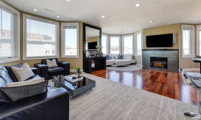 Nob Hill Casa | Luxurious & Modern Nob Hill Flat, Amazing Bay Views