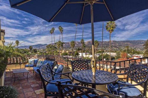 West Beach Casa | Luxurious Mykonos in Santa Barbara with Outdoor Deck Short Bike Ride to Beach
