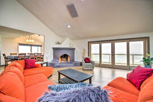 Agate Beach Casa | Luxurious Newport Estate with Spa and Lighthouse Views