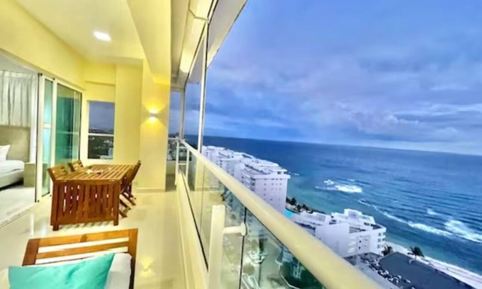 Villas Del Mar Condominio | Luxurious Ocean Front 19th Floor 3 Bed Apartment