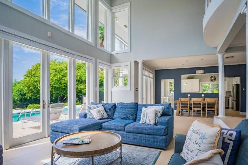 Grand Harbour Villa | Luxurious Oceanfront El Oceano