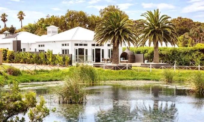 Portsea Casa | Luxurious Portsea Lakehouse