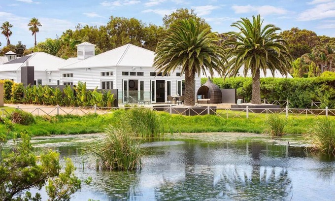 Portsea Casa | Luxurious Portsea Lakehouse