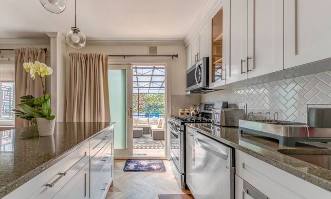 Sheepshead Bay Casa | Luxurious Private 3BR Duplex in the heart of Brooklyn