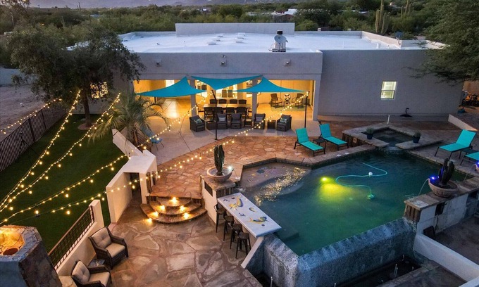 Pinnacle Peak Casa | Luxurious Property ~ Pickleball ~ Heated Pool/Spa ~ Firepit ~ Gameroom and more.