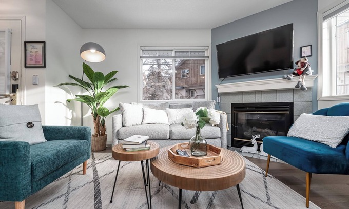 Harvie Heights Apartamento | Luxurious Retreat/Hot Tub/Mountain View/4 Beds