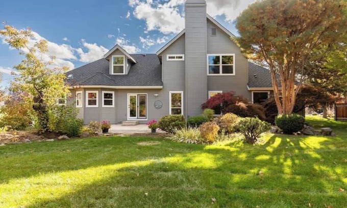 Eagle Casa | Luxurious Retreat in Lexington Hills, Eagle, ID