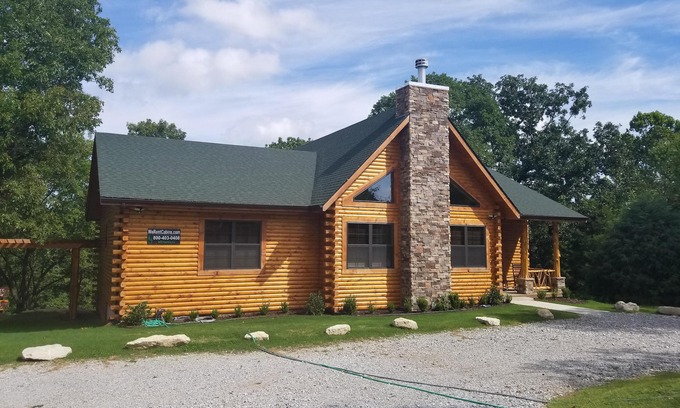Ridgedale Cabina | Amplia cabaña de 1-3 dormitorios cerca de Branson / Capacidad hasta 8