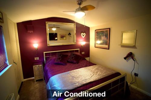 Pulborough Cabina | Luxurious Rural Cabin with Hot Tub