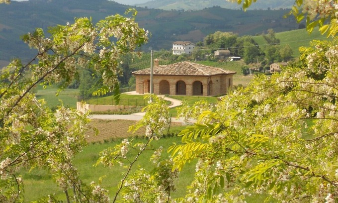 Monte Rinaldo Villa | Lujosa villa individual en posición panorámica con piscina, posición súper panorámica