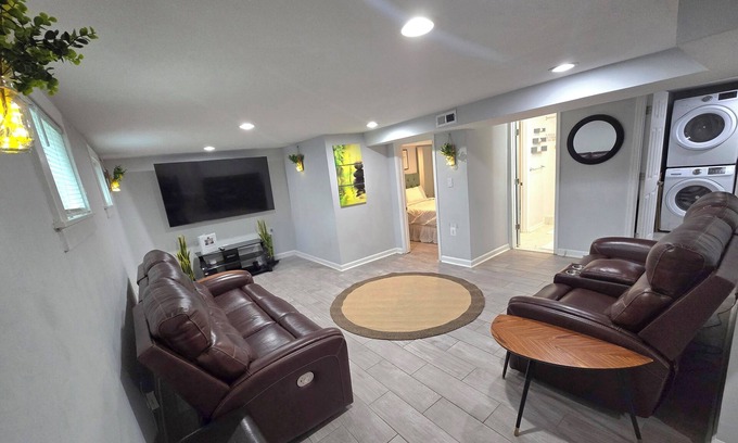 Fairmount Heights Casa | Luxurious, spacious, private access suite in MD, near DC, and VA's attractions.