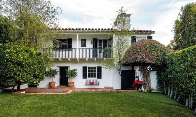 Santa Monica Canyon Casa | Luxurious Spanish 4 Bedroom Home in Santa Monica Canyon