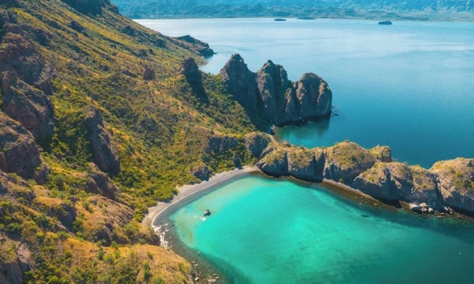 Loreto Apartamento | Luxurious Stay at Loreto's Waterfront Paradise with Scenic Views