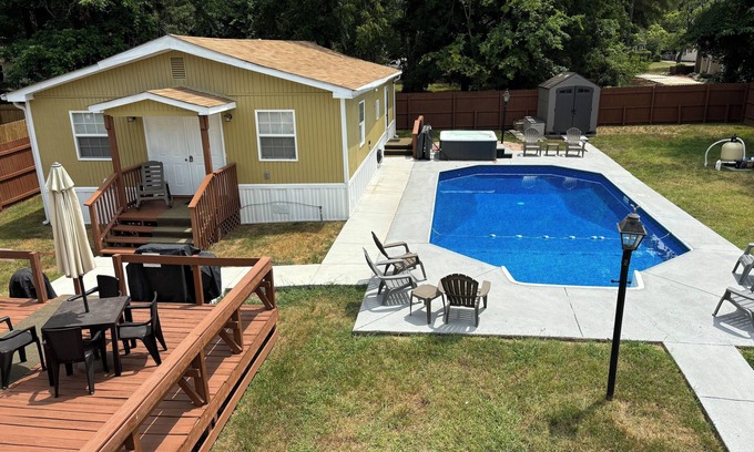 Durham Apartamento | Luxurious Studio w/Full Kitchen Shared Pool & Spa