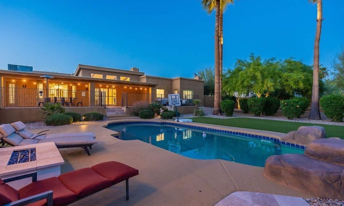 Cactus Acres Casa | Luxurious Summer Home