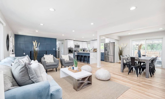 Littleton Casa | Luxurious Sunset Retreat w/Private Spa Patio