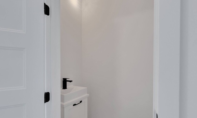 Mirabel Casa | Luxurious Townhome with Spa