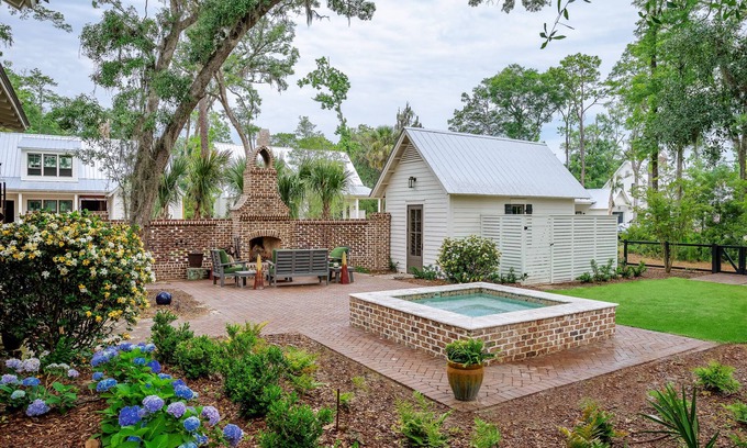 Palmetto Bluff Casa | Luxurious Two Bedroom Cottage, Enchanting Backyard