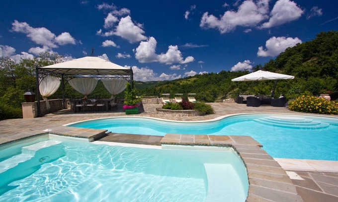 Apecchio Otro | Luxurious villa with pool, Jacuzzi and wonderful view of the surrounding nature