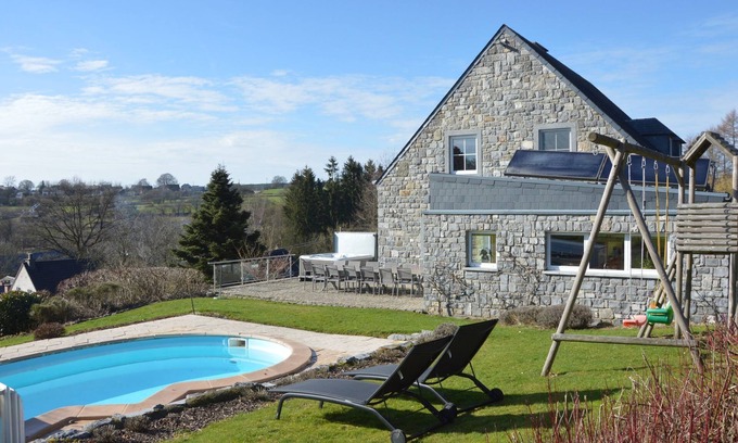 Francorchamps Villa | Lujosa villa con piscina en las Ardenas