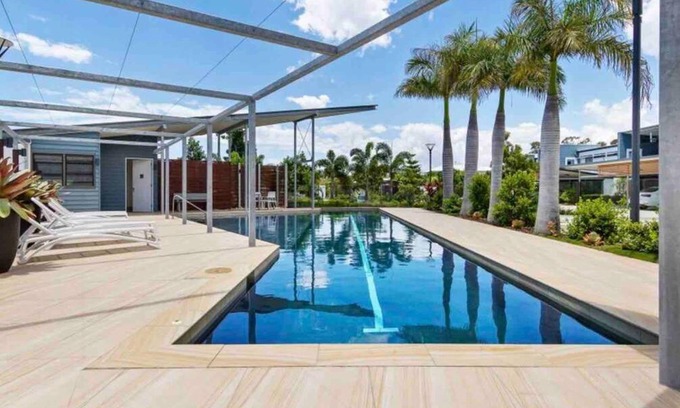 Parrearra Apartamento | Luxurious Waterfront Apartment