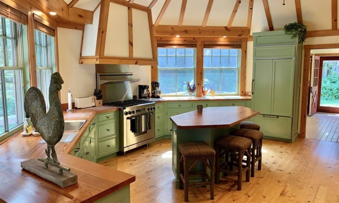 Sister Bay Casa | Luxurious Waterfront Door County Home
