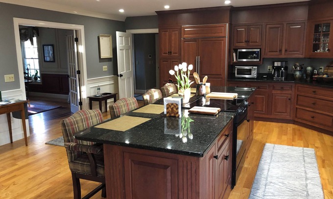 Yarmouth Port Casa | Luxurious Yarmouthport escape with 3 bedrooms 3 bath sleeps 11, dog friendly