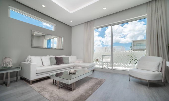 Seven Mile Beach Apartamento | Luxury 1 bed apartment near Seven Mile Beach at The Grove