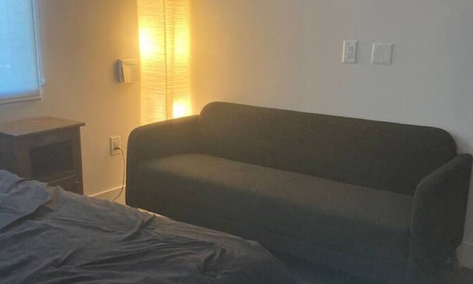 Irvine Business Complex Apartamento | Luxury 1 Bedroom 1 Bathroom Unit - 5 min from SNA!